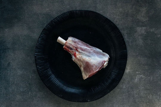 "Frenched" Hind Shank| Bone-In | Grass Fed Lamb 🐑 | Pastizal Raised 🌿 | Steakhouse Cut 🔪