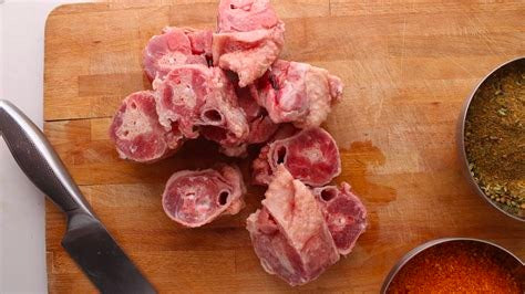 Natural Free Range Meaty Turkey Neck / per KG