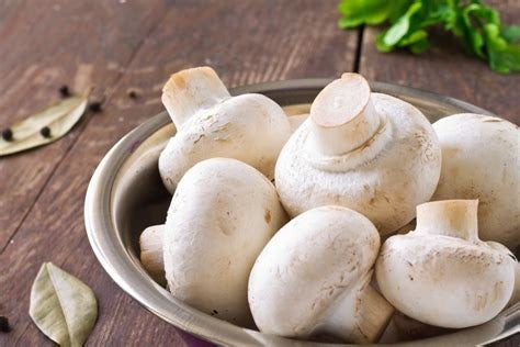 Natural, Non-GMO Produce, White Mushrooms
